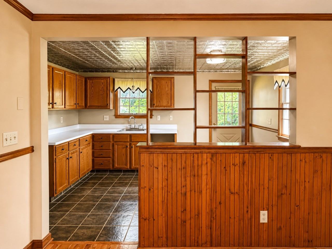 1453 Carew St #2 - Photo 4 of 11