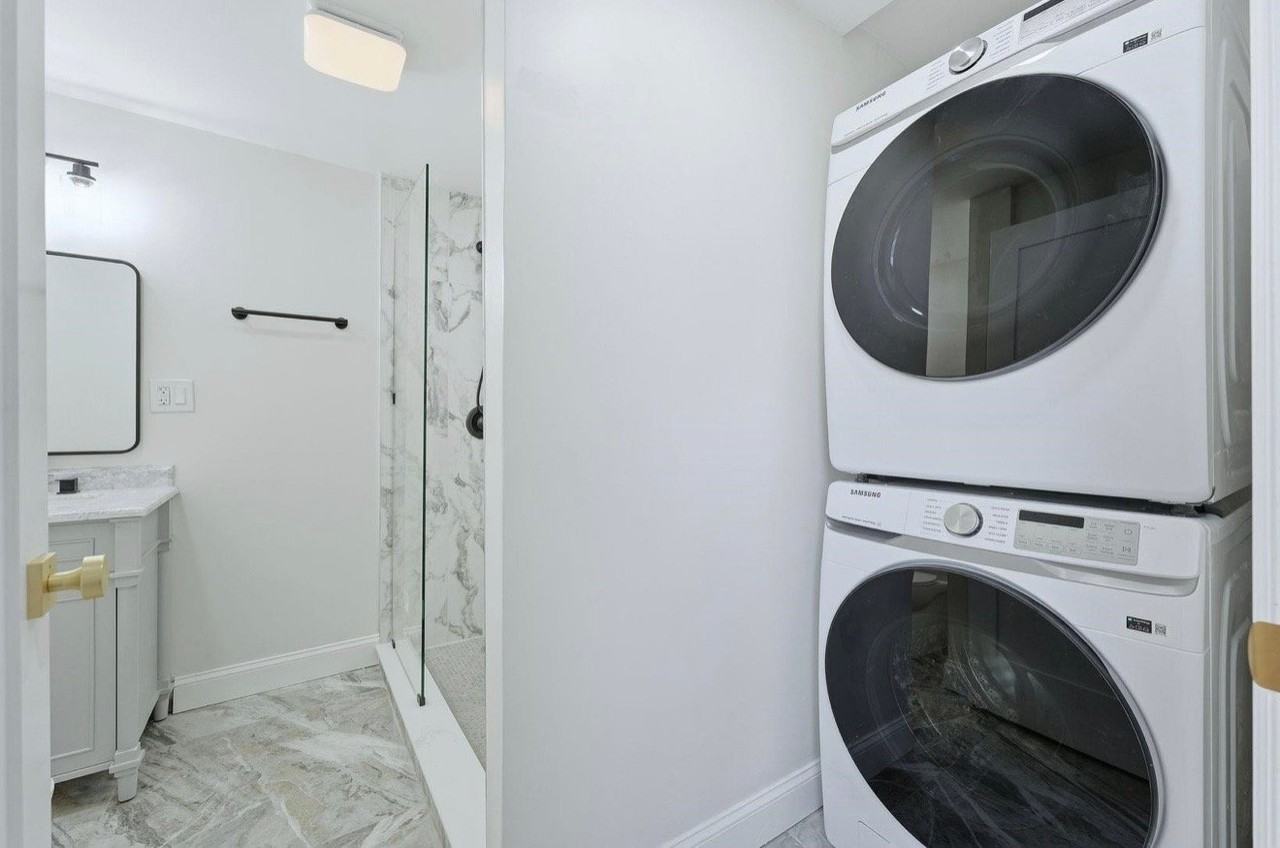 114 Oak St #1 - Photo 3 of 10