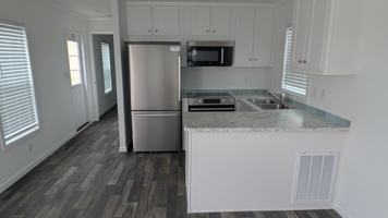 featured image of 4320 Dundee Rd #LOT75