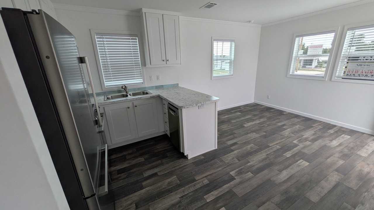 4320 Dundee Rd - Photo 2 of 6