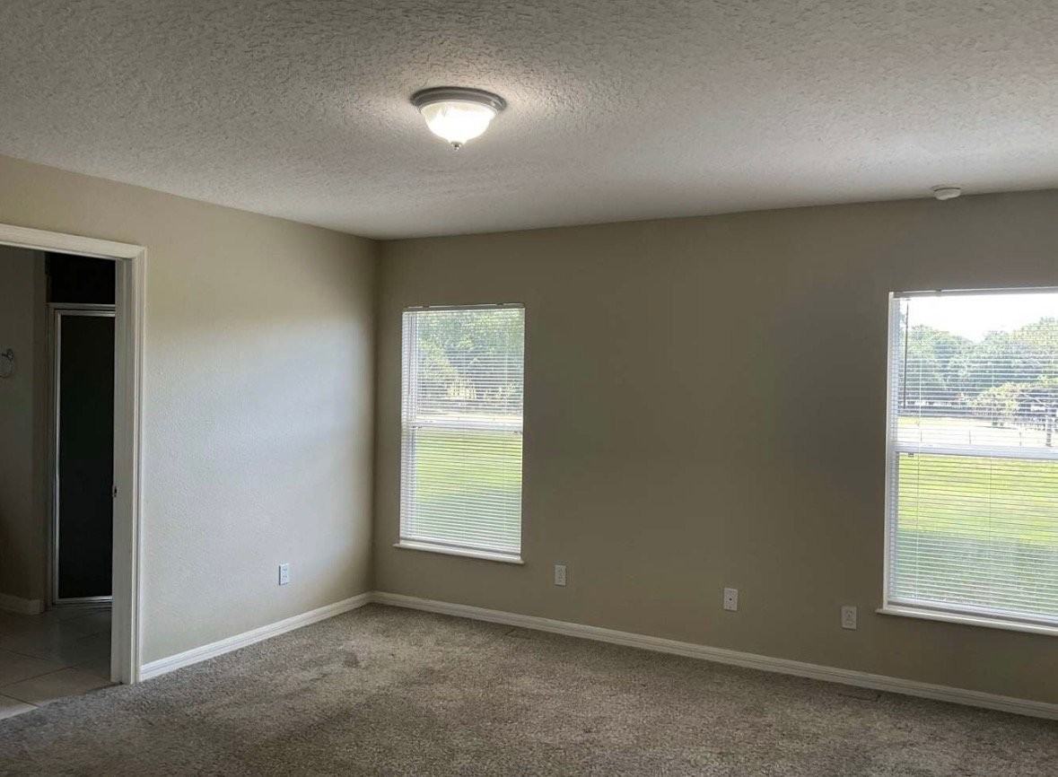 1649 Lakewood Ave Se - Photo 4 of 6