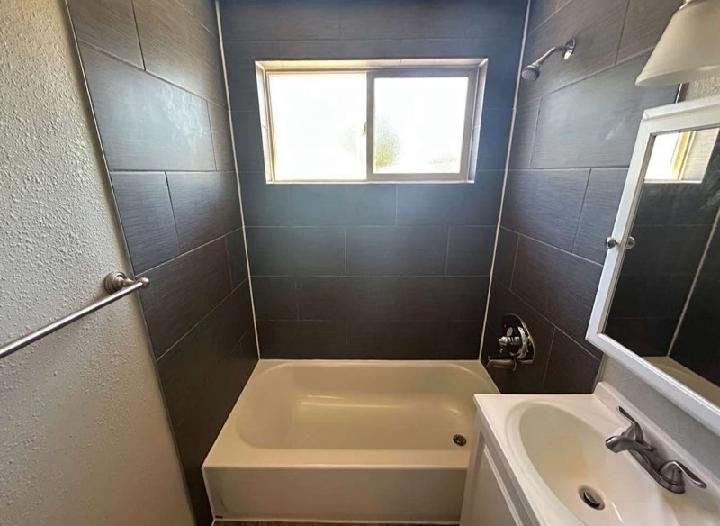 147 S 16th St - Photo 2 of 14