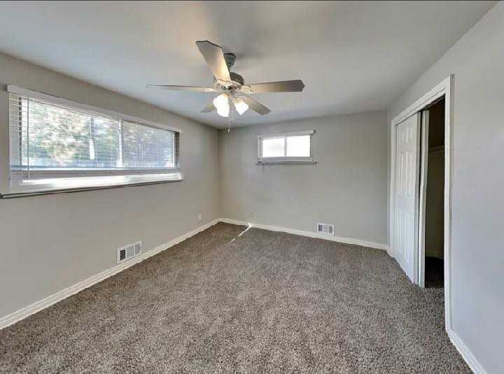 147 S 16th St - Photo 4 of 14