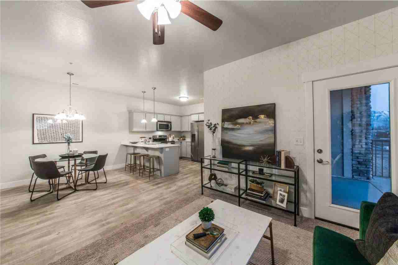 1813 W Newcastle Ln #C203 - Photo 5 of 20