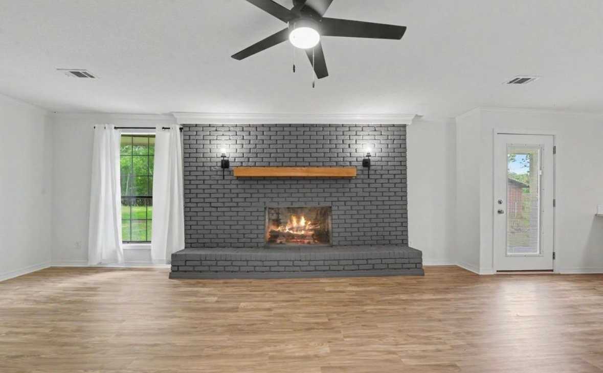 11929 Patrick Henry St - Photo 3 of 20