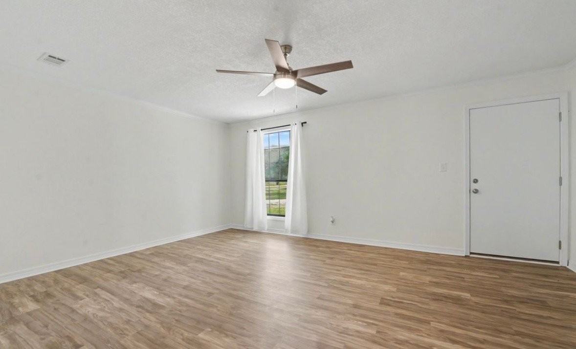 11929 Patrick Henry St - Photo 7 of 20