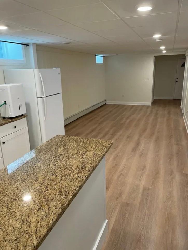 34 Marble St #B - Photo 2 of 6