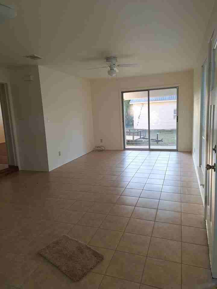 10940 Archery Dr - Photo 3 of 9