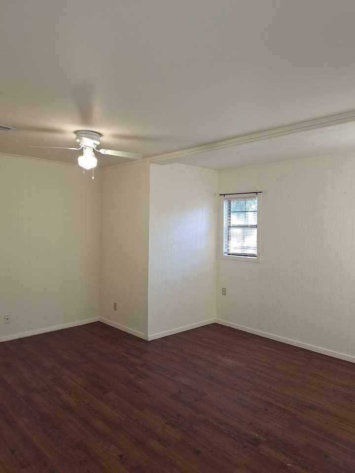 10940 Archery Dr - Photo 4 of 9