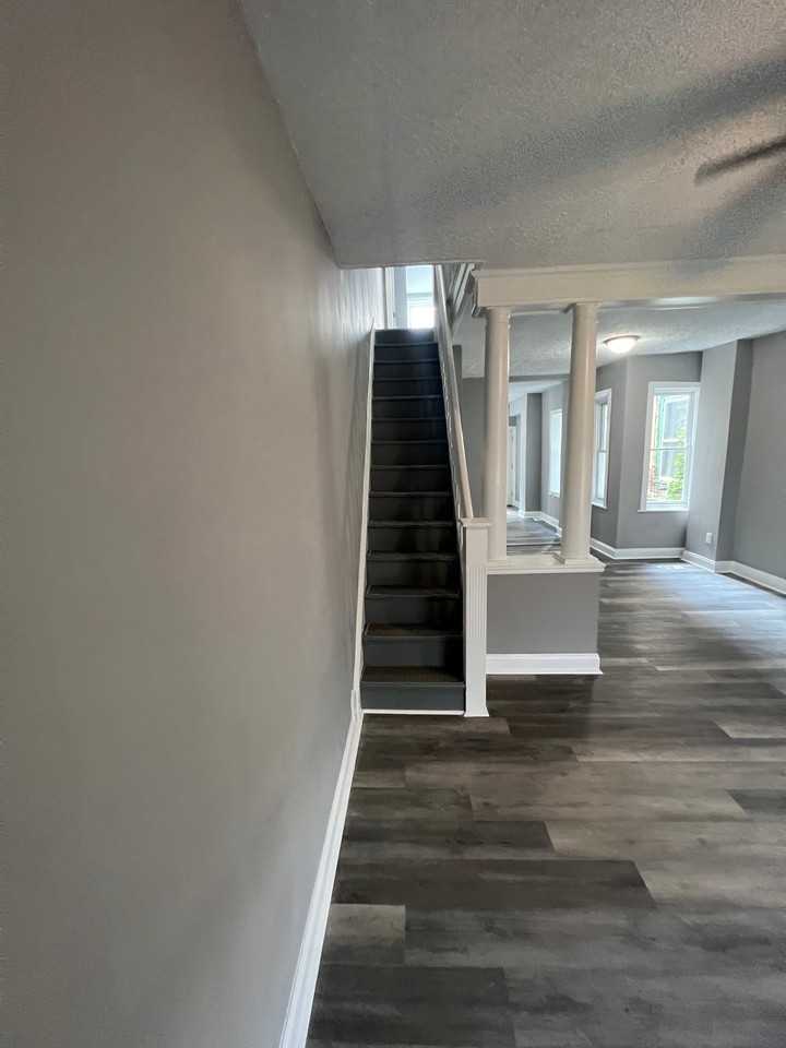 114 N Yewdall St - Photo 4 of 20