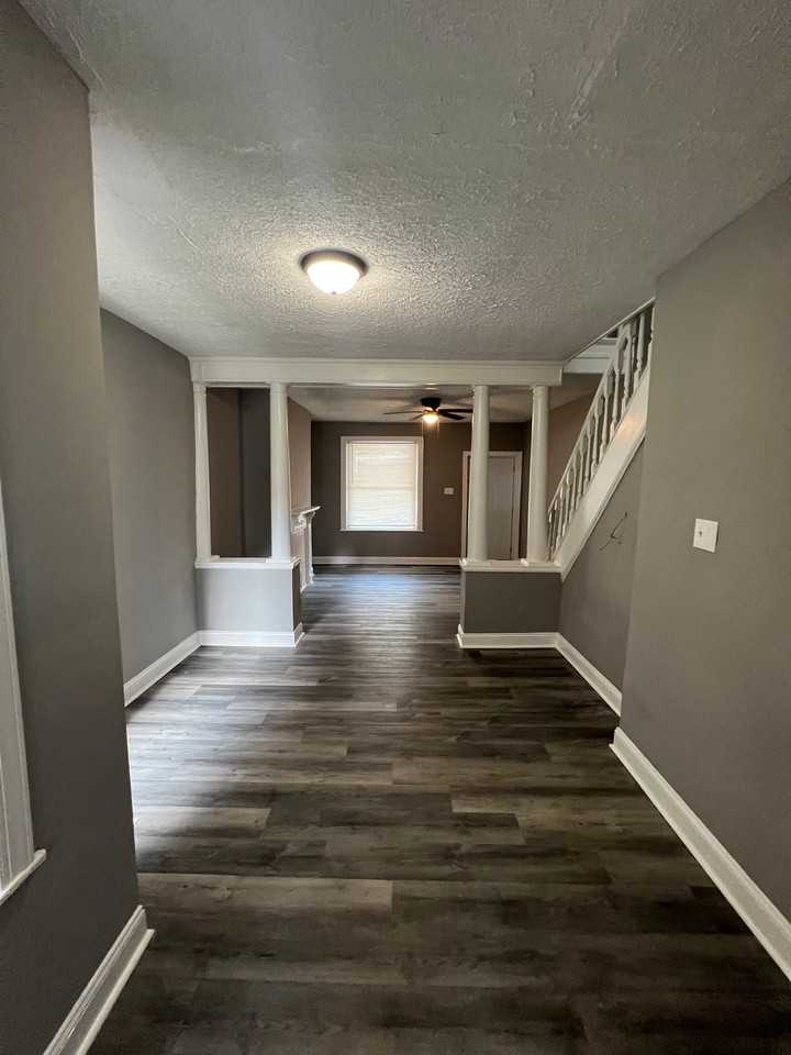 114 N Yewdall St - Photo 7 of 20