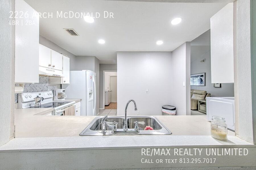 2226 Arch Mcdonald Dr - Photo 6 of 37