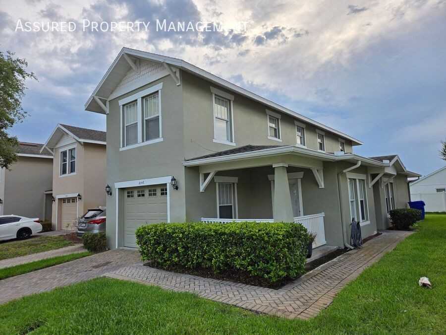2048 Cypress Bay Blvd