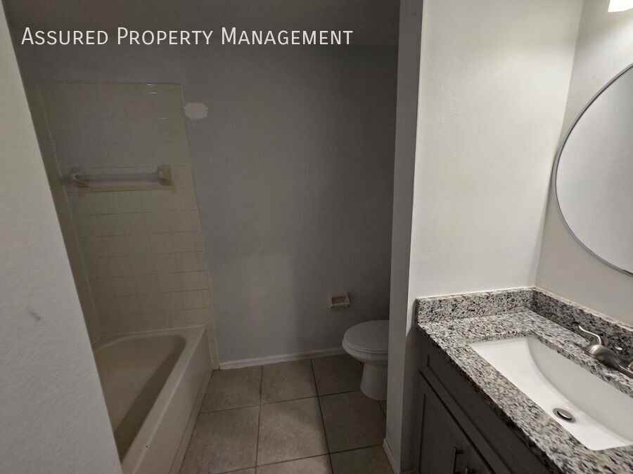 2048 Cypress Bay Blvd - Photo 5 of 16