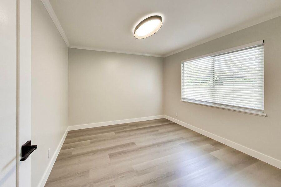 1265 Oak Grove Ave #05 - Photo 5 of 8