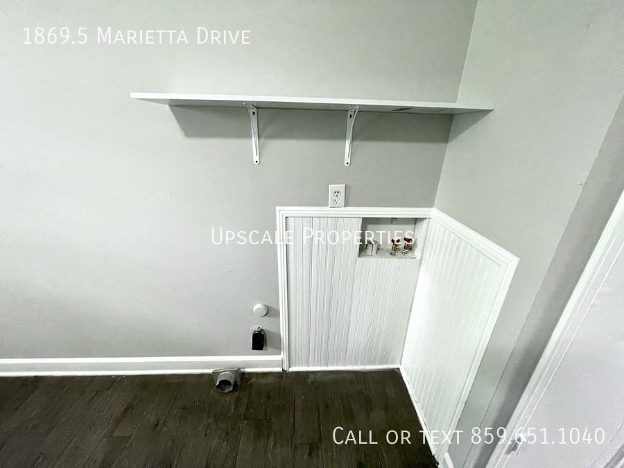 MARIETTA & - Photo 5 of 9