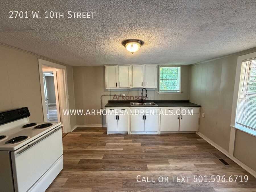 2701 W 10th St - Photo 5 of 12