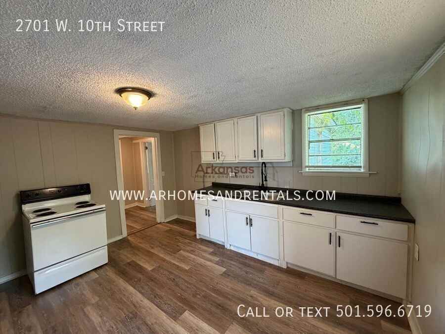 2701 W 10th St - Photo 6 of 12