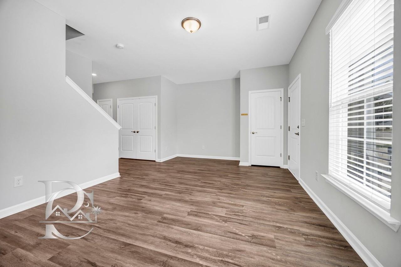 185 Northwood St - Photo 5 of 33