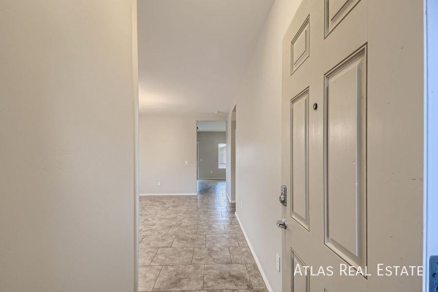 11140 W Snaketown St - Photo 3 of 36