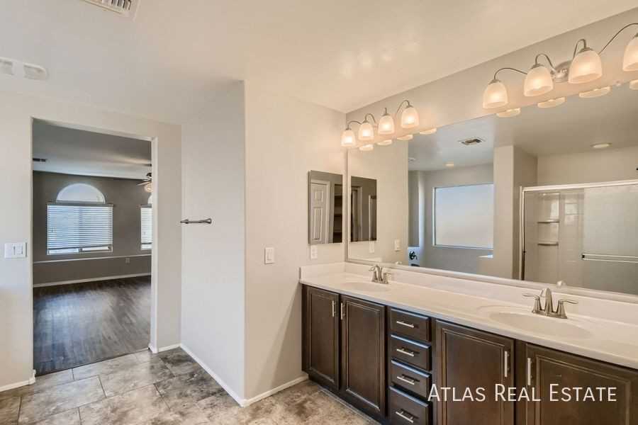 11140 W Snaketown St - Photo 6 of 36