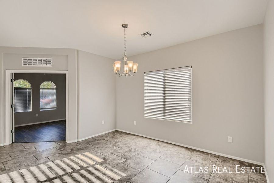 11140 W Snaketown St - Photo 7 of 36