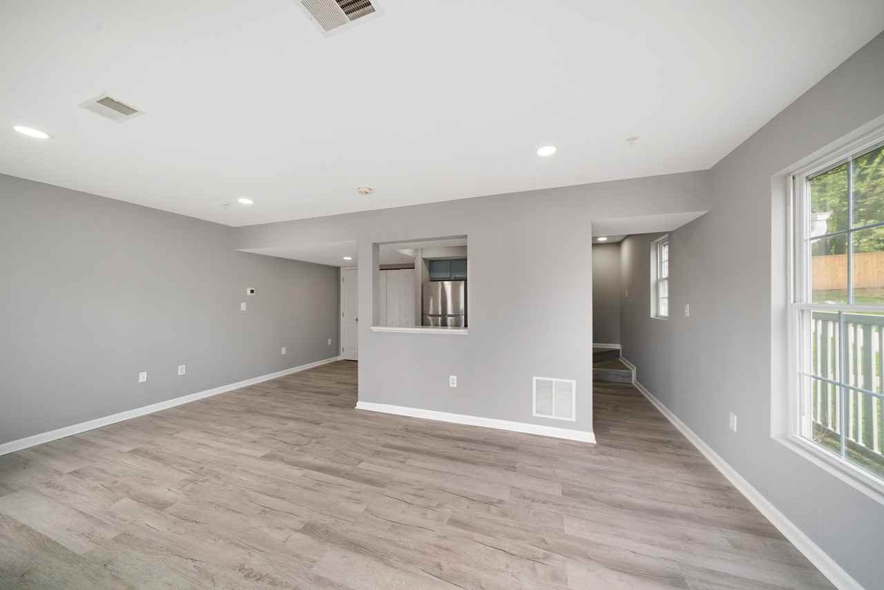 184 N Altamont Ave #184 - Photo 7 of 18