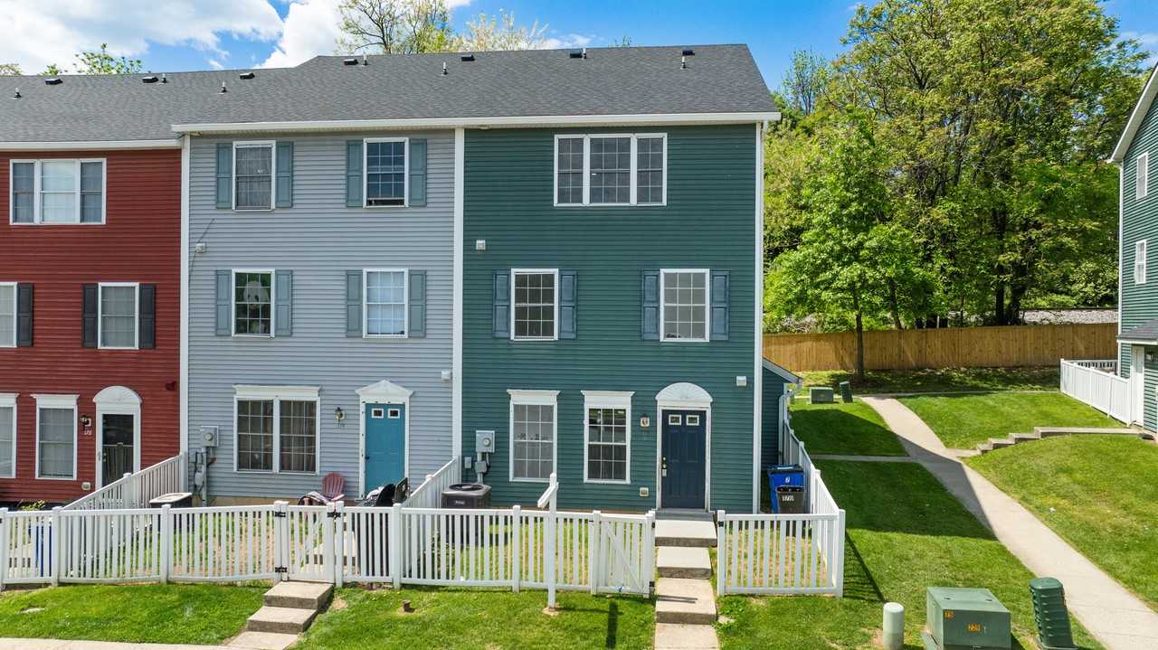 170 N Altamont Ave #170 - Photo 2 of 19
