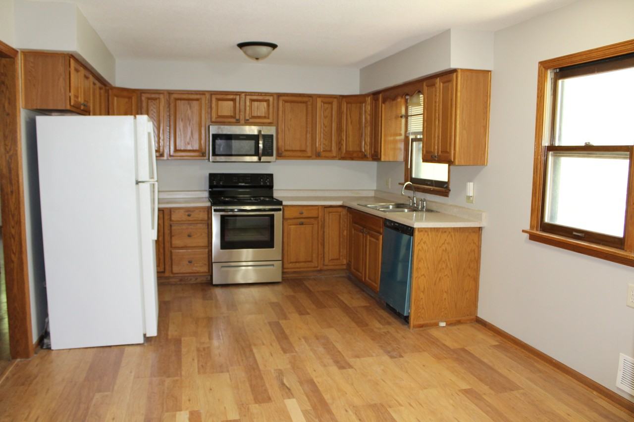 747 Tuscarora Ave #1 - Photo 3 of 6