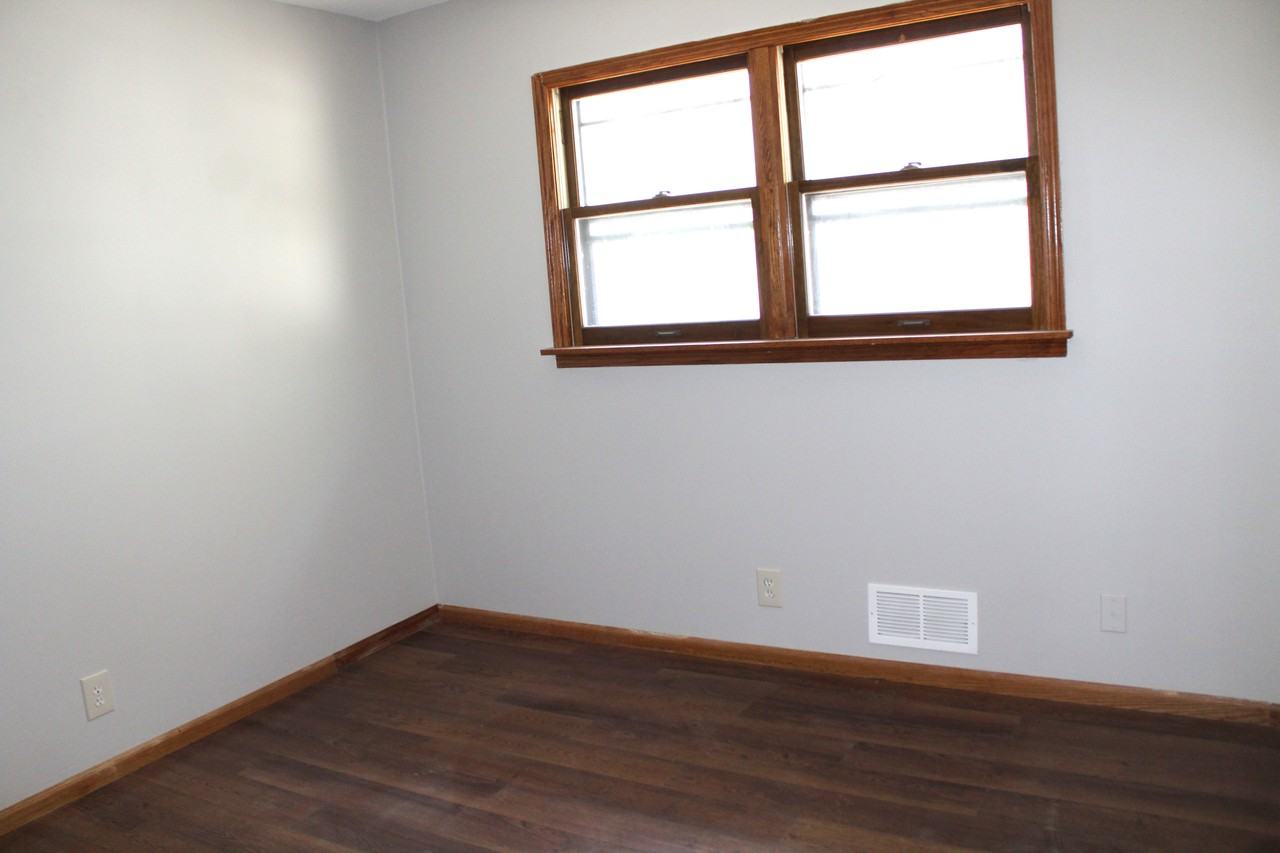 747 Tuscarora Ave #1 - Photo 4 of 6