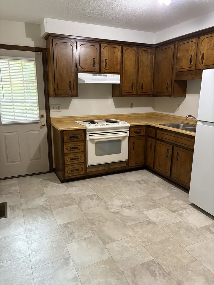 113 W Fork Dr #C - Photo 3 of 8