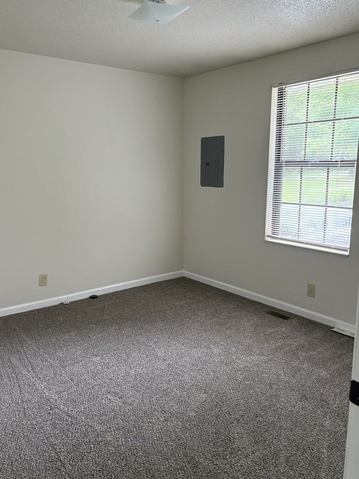 113 W Fork Dr #C - Photo 5 of 8