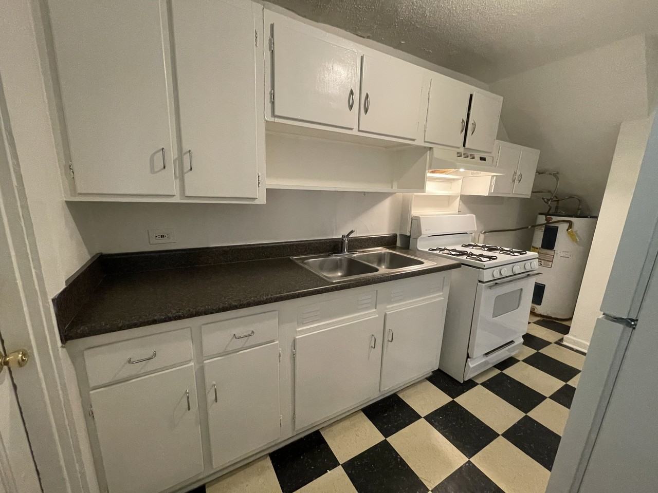 1651 Valley Ave #B - Photo 5 of 17