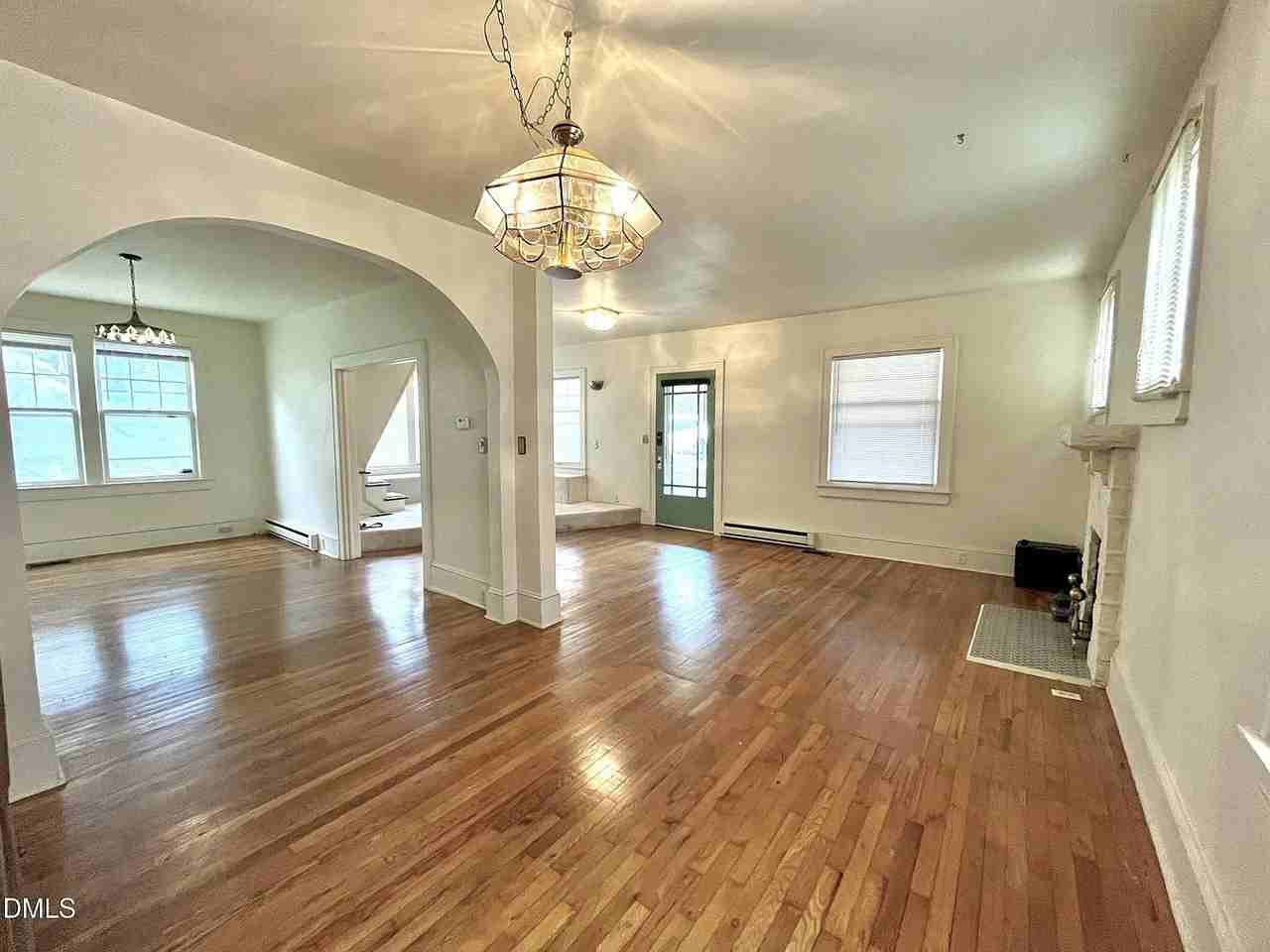 318 W Franklin St #NA - Photo 7 of 9