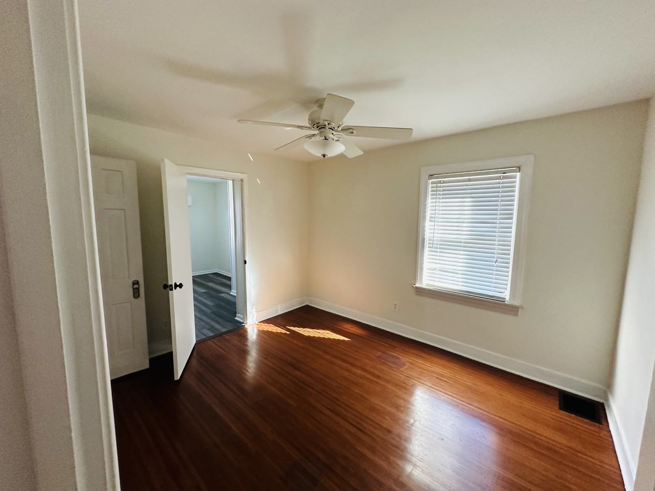 405 Macon Ave #405