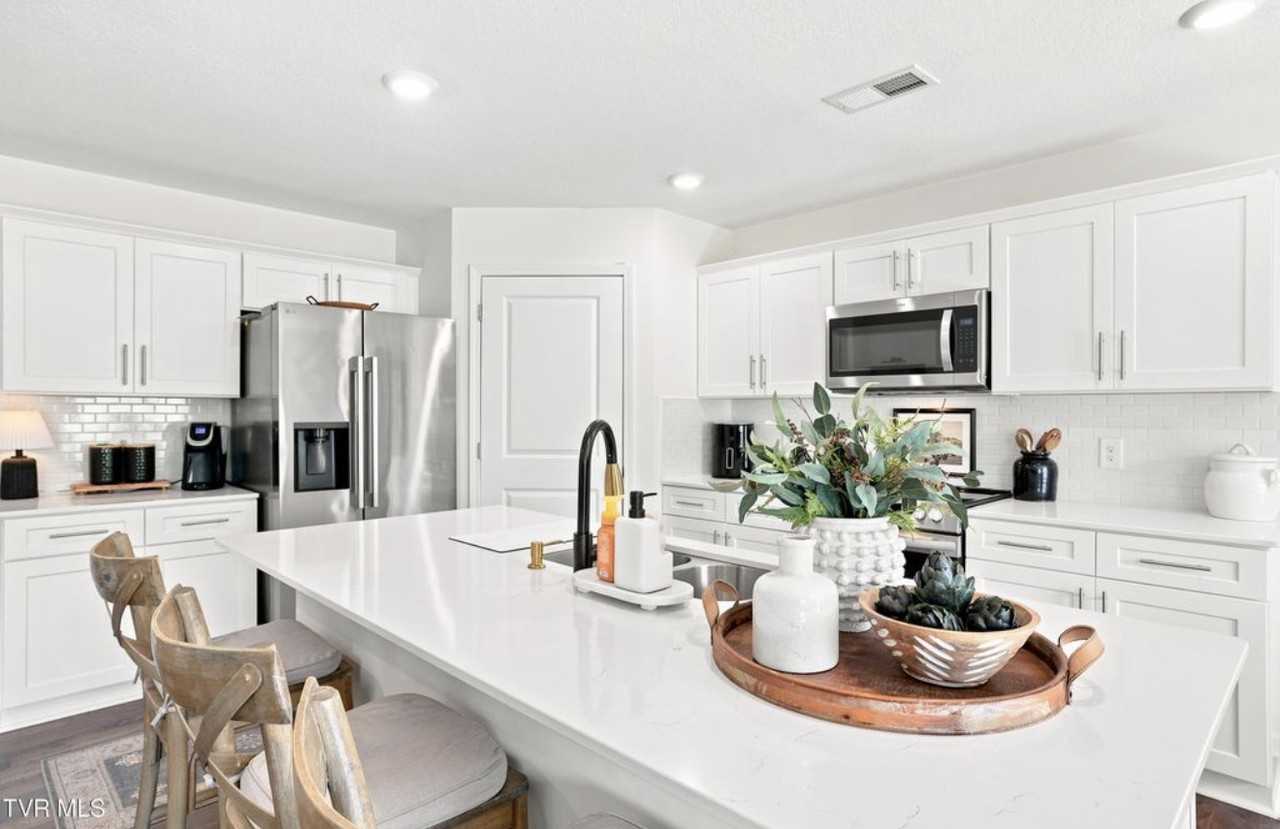 1041 Persimmon Holw #NA - Photo 5 of 35