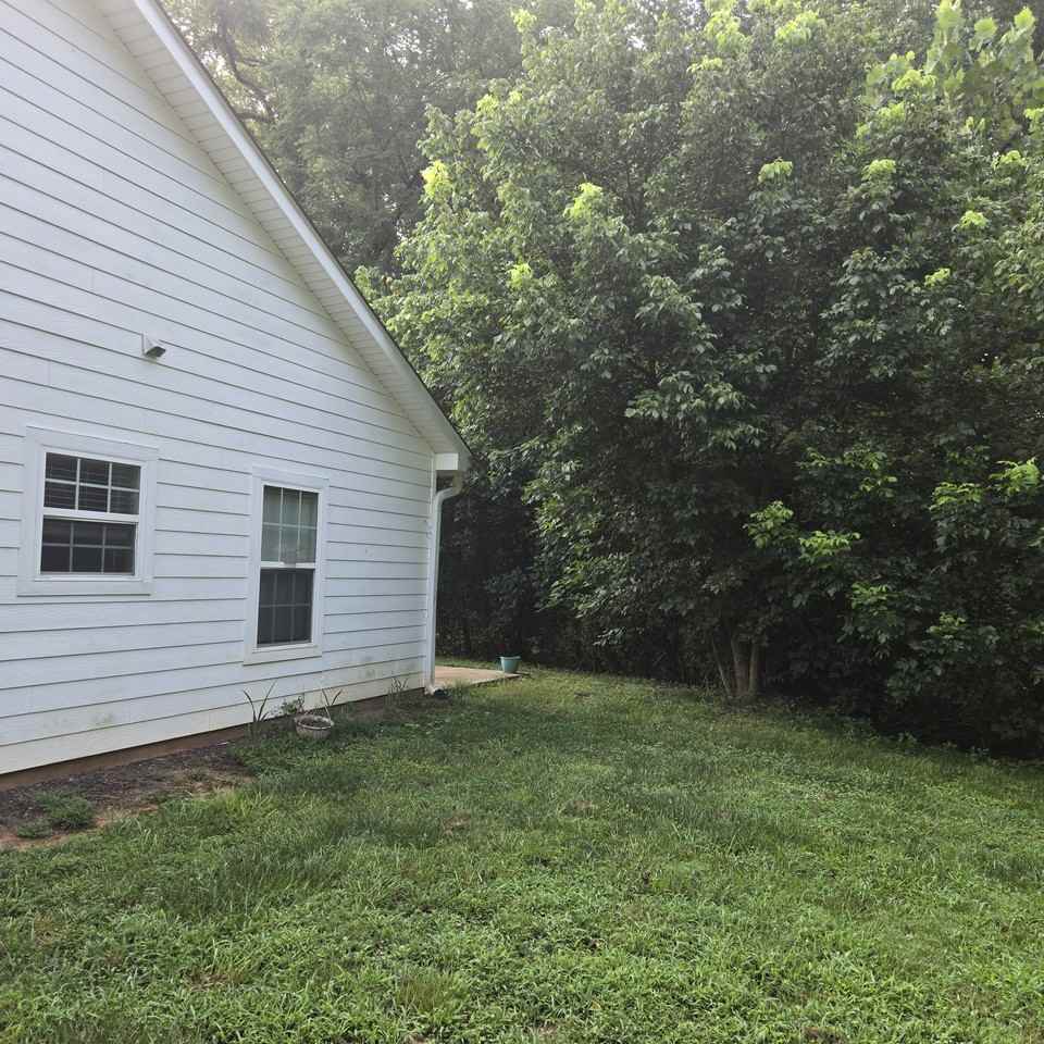 386B Double Springs Rd #NA - Photo 2 of 12