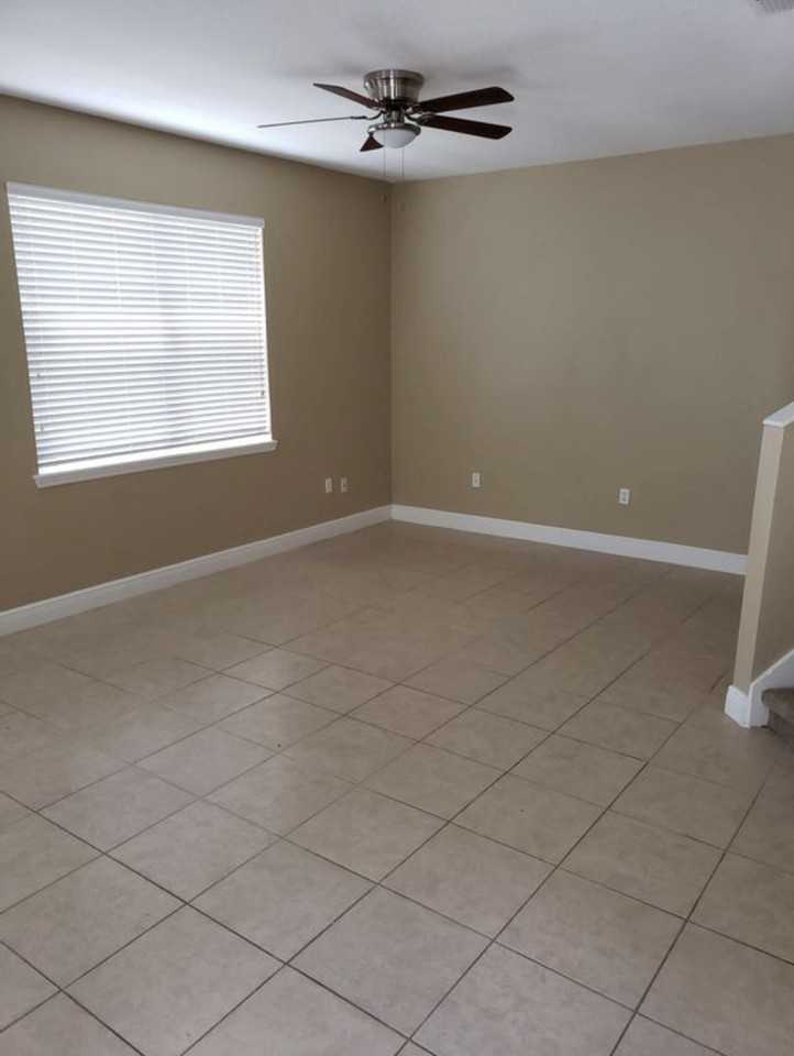 4011 Pemberly Pines Cir - Photo 3 of 9