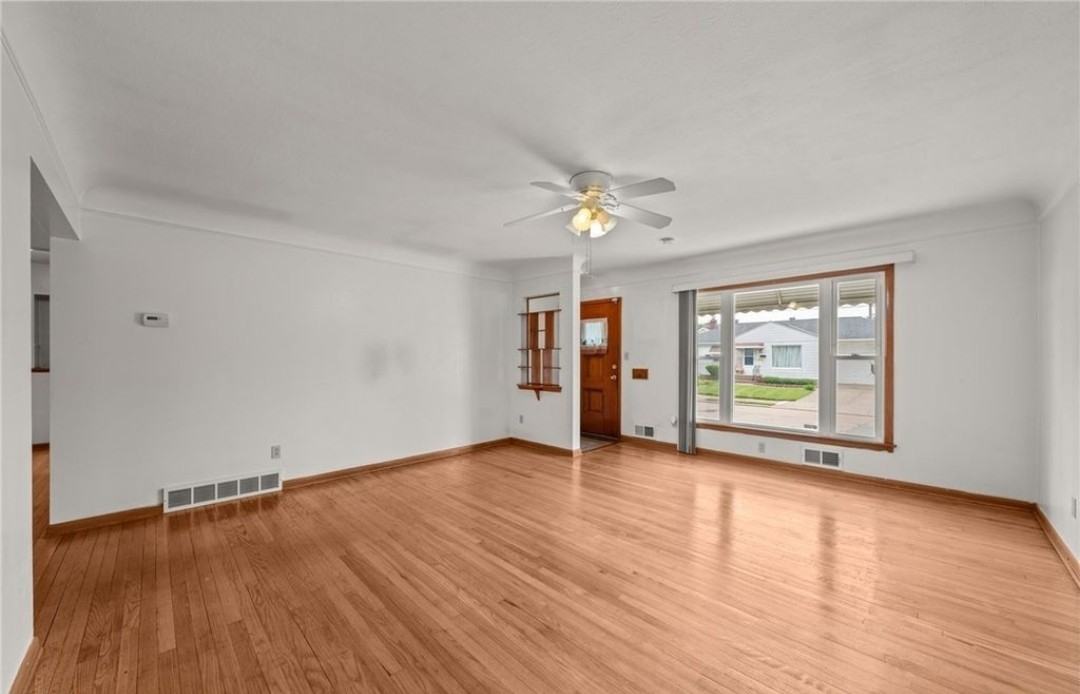 2129 Silverdale Ave #NA - Photo 4 of 26