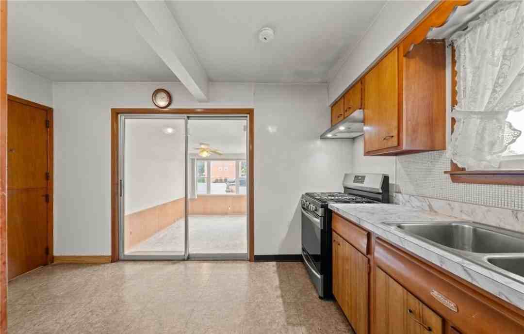 2129 Silverdale Ave #NA - Photo 6 of 26