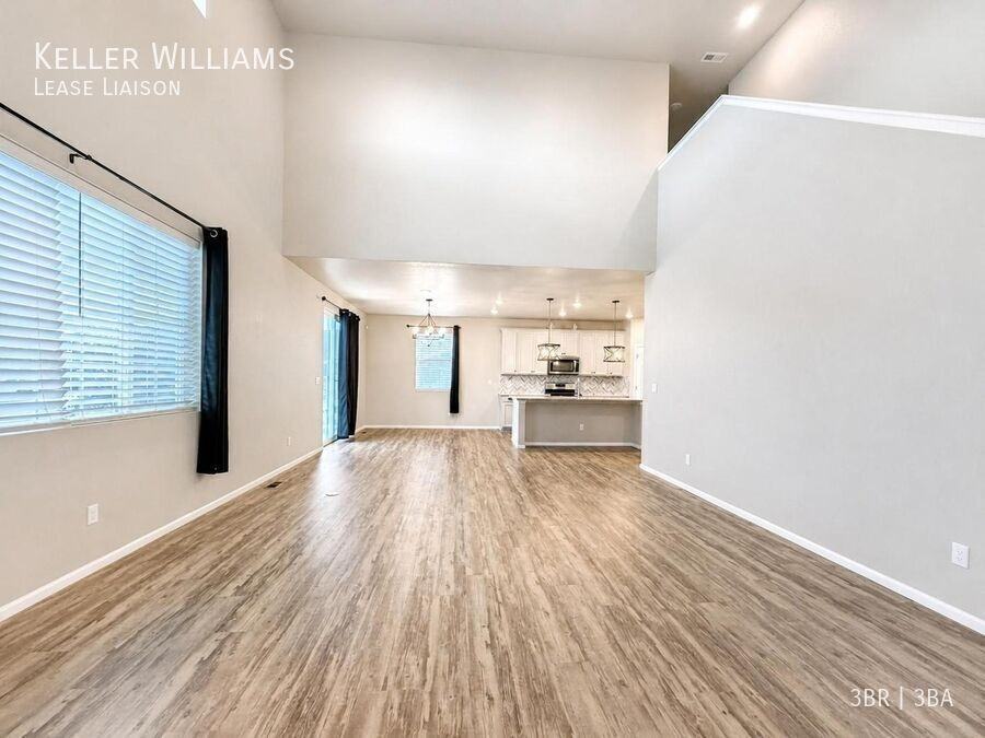 915 Alpine Aven St - Photo 5 of 20
