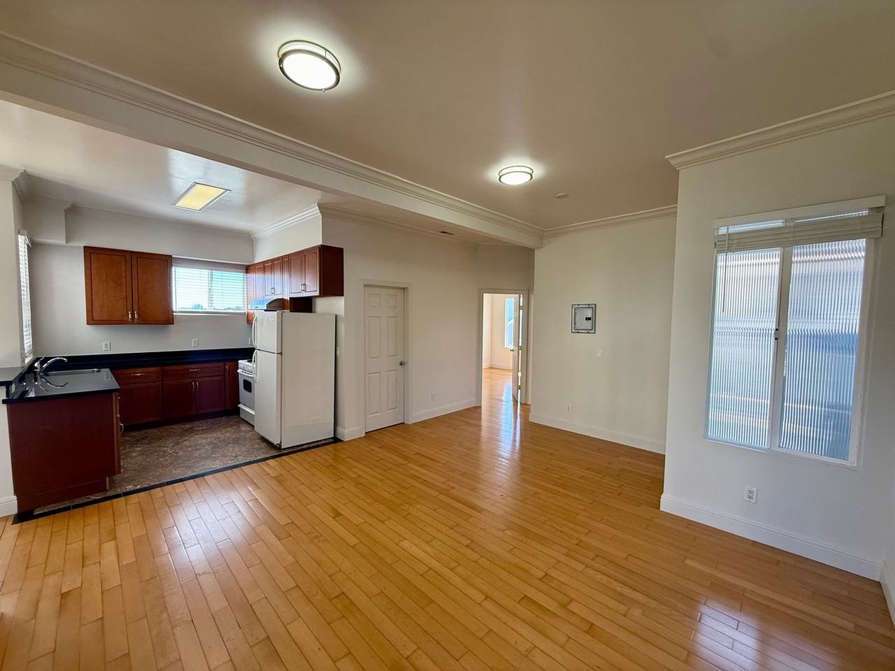 2068 Mcallister St #2068 - Photo 3 of 14