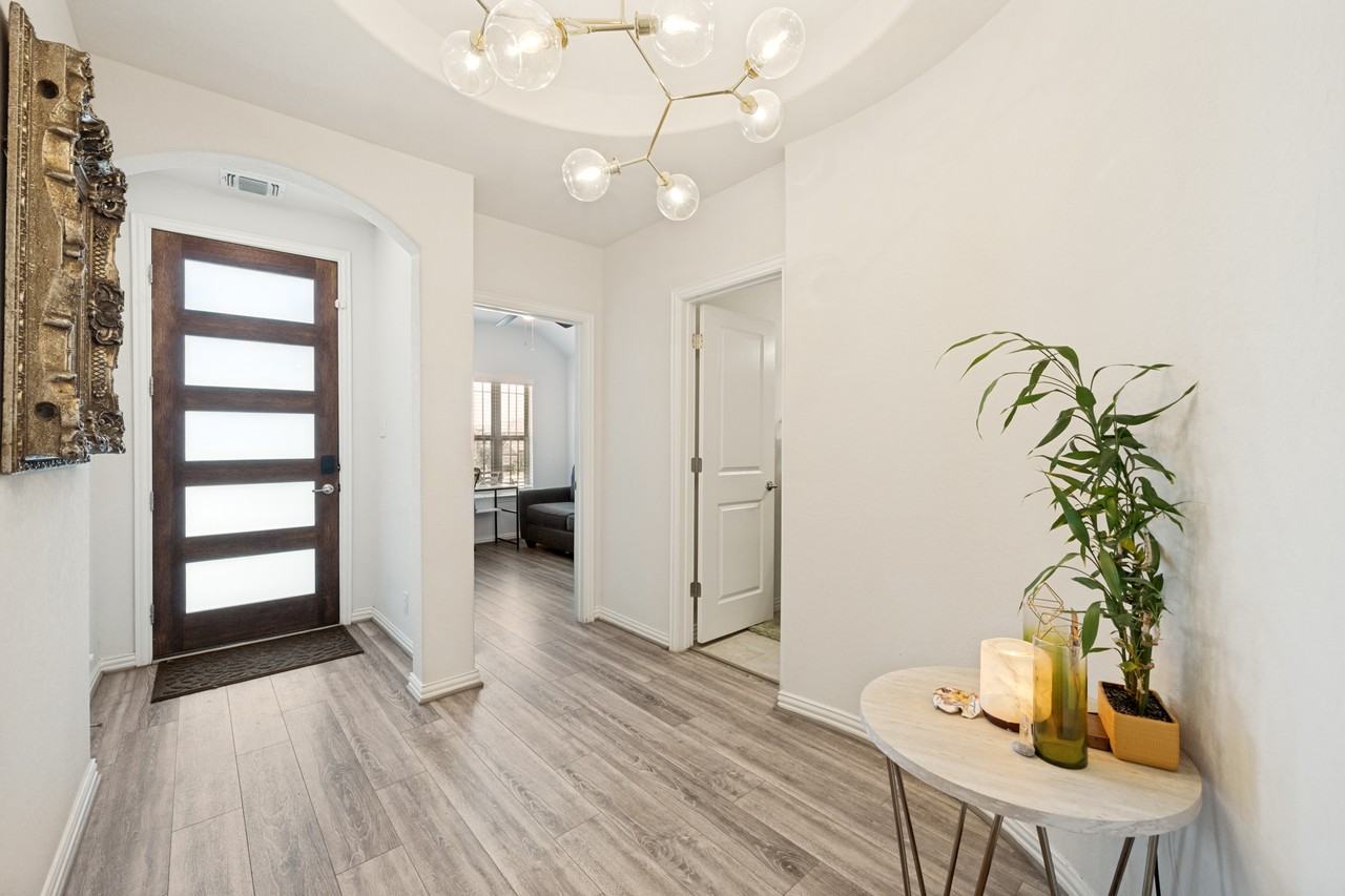 2037 Egret Ave #NA - Photo 3 of 26