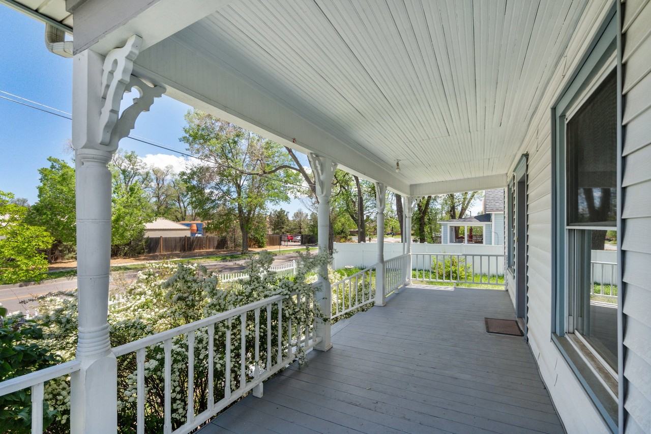 1230 Glen Ave - Photo 2 of 37