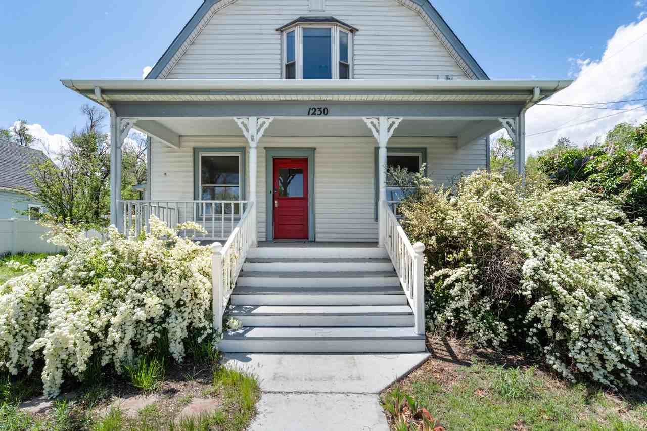 1230 Glen Ave - Photo 3 of 37