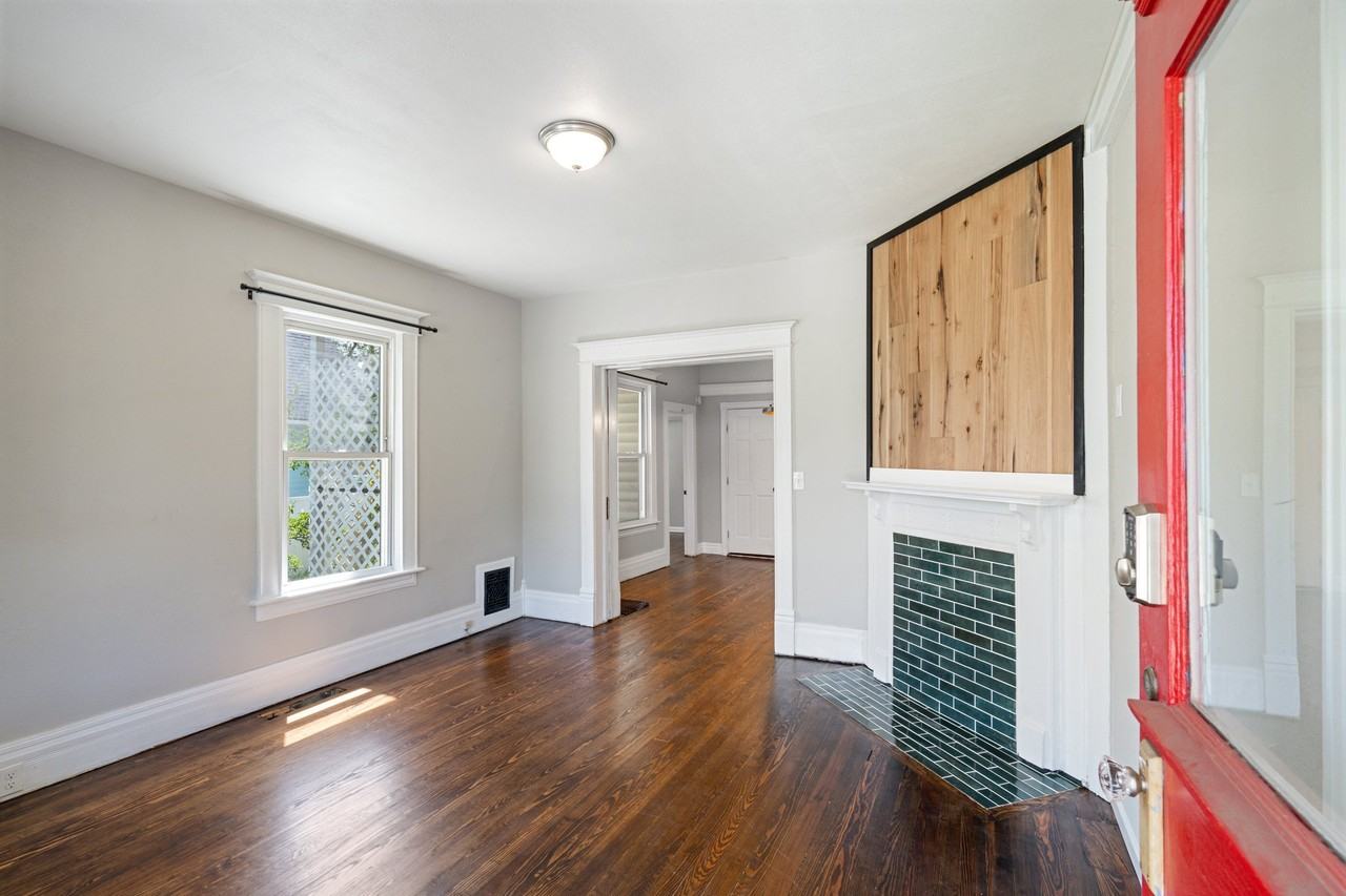 1230 Glen Ave - Photo 4 of 37
