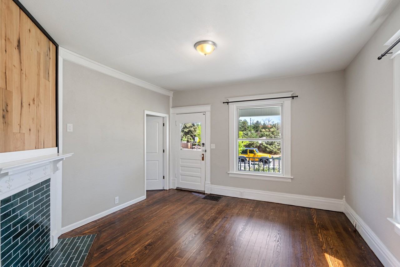 1230 Glen Ave - Photo 5 of 37