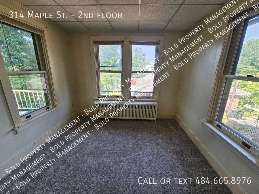 314 Maple St #2ndFL - Photo 3 of 11