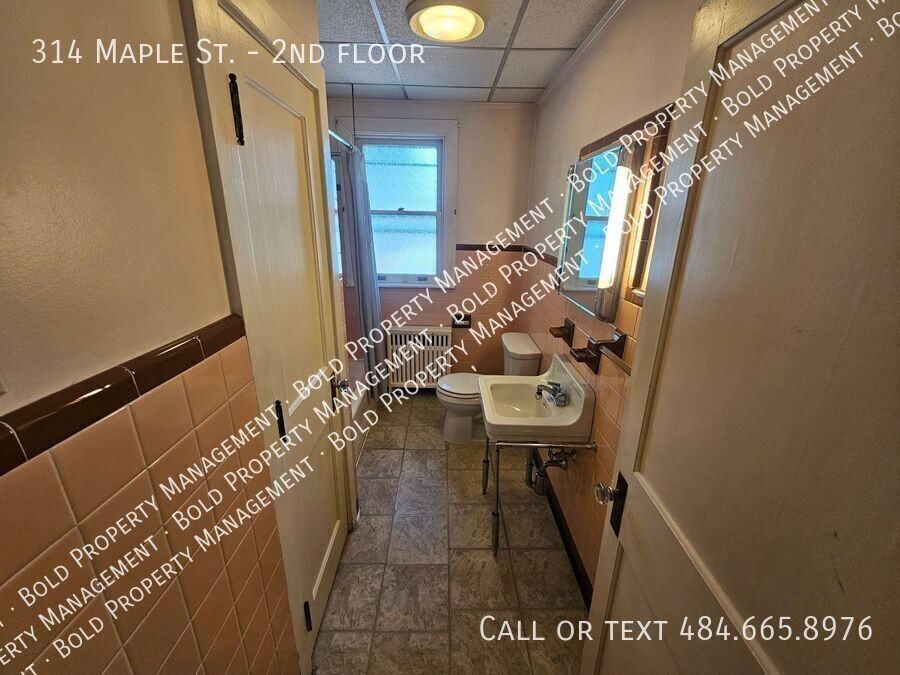 314 Maple St #2ndFL - Photo 7 of 11