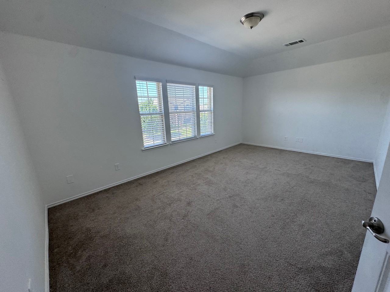 5600 Stockport Dr #NA - Photo 2 of 11